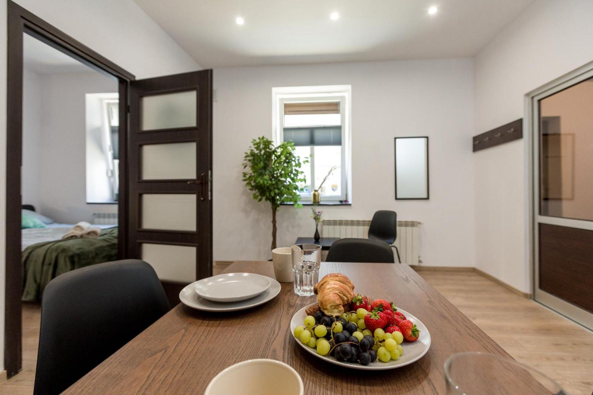 Orla 12 Apartment